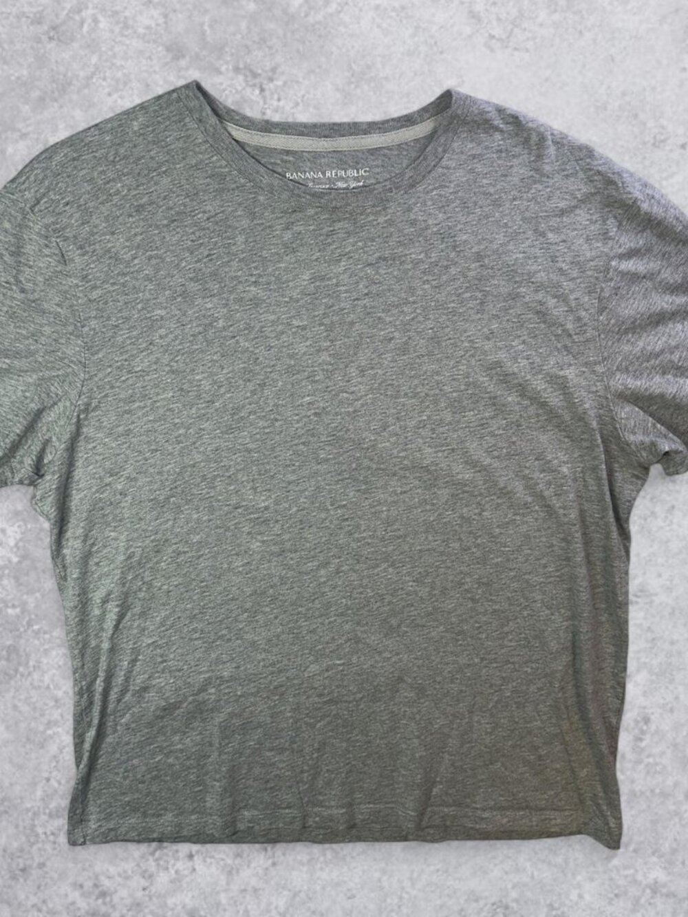 Banana Republic Men's Grey Cotton T-shirt size Large